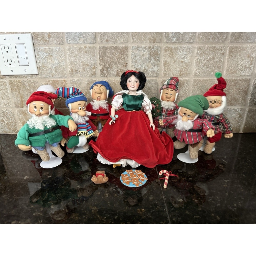 WALT DISNEY Snow White & The Seven Dwarfs ASHTON-DRAKE Christmas Doll Collection